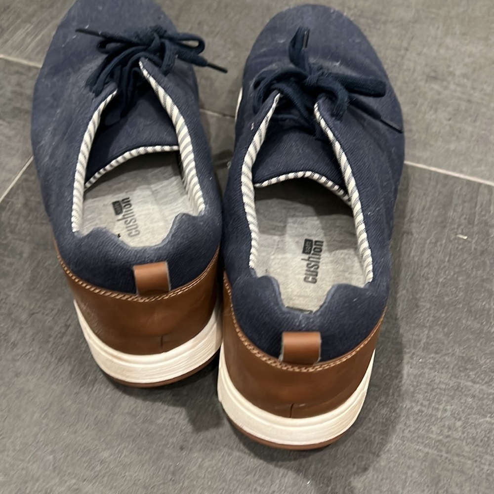 Clarks Cloudsteppers Sneakers - image 4